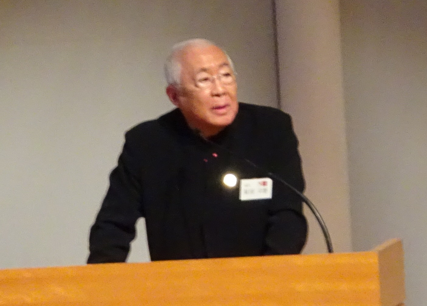 1.トリミング服部議長DSC08145