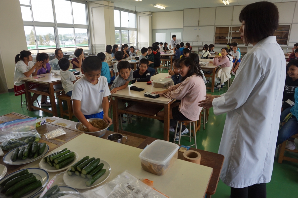 鬼崎南小_漬物教室(1)_午後授業